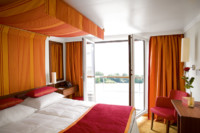 2-Bett-Außenkabine mit französischem Balkon 16 C m² 2-Bett-Außenkabine mit französischem Balkon 16 C m²
